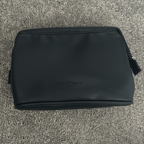 Salvatore ferragamo mens bag - Picture 1 of 2